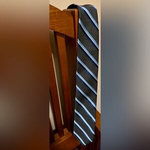 Haggar Men’s Striped Polyester Tie Gray & Blue | 57” | Excellent Condition